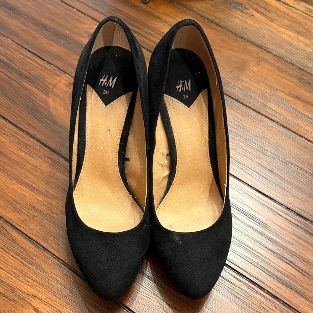 H&M Suede Black Platform Heels. Size 39